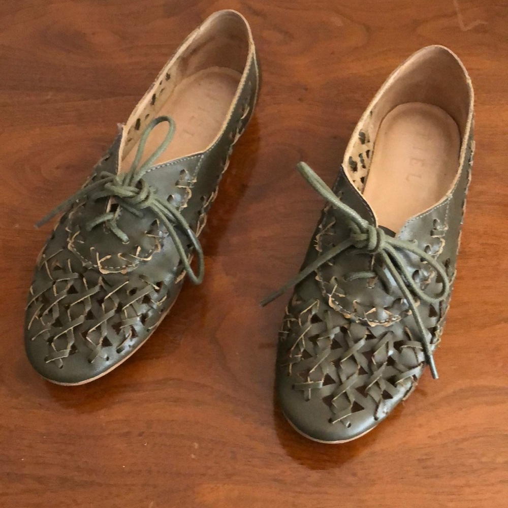FIEL woman’s Oxford shoe
